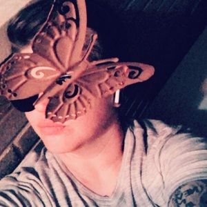 Meet your Posher, Rebecca